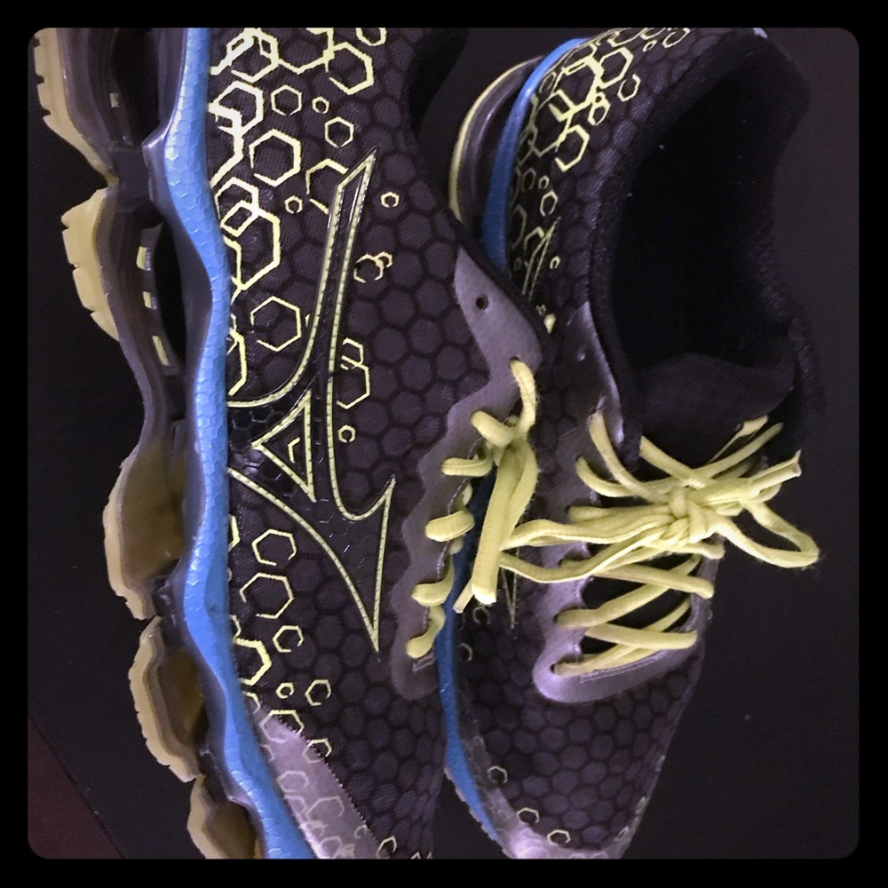 Mizuno Wave Prophesy 3